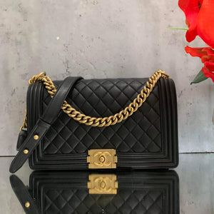 Chanel New Medium Boy Caviar GHW Noir